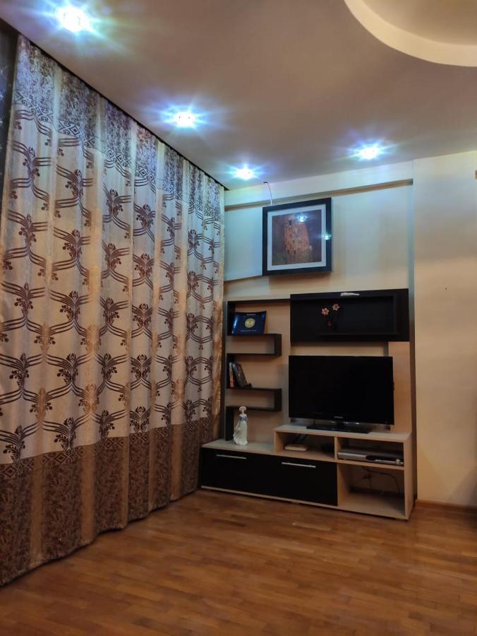 Apartment On Tole Bi Almaty Exterior photo